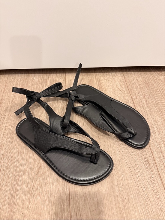 Shoes - Women's Black Tie-Up Leather Sandals